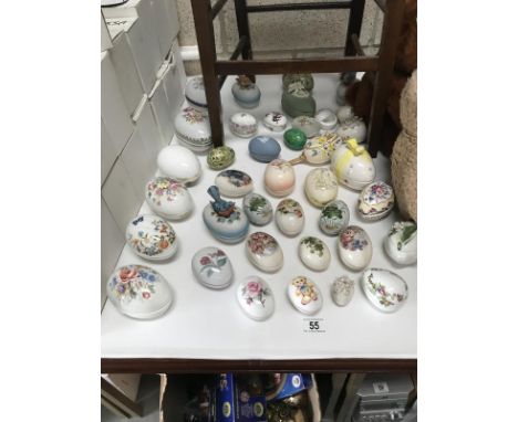 A large quantity of trinket boxes