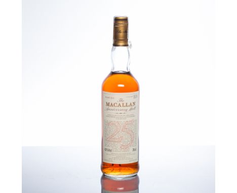 THE MACALLAN 25 YEARS OLD ANNIVERSARY MALT
Single Highland Malt Scotch Whisky, Spanish import, distilled 1966, bottled 1992. 
