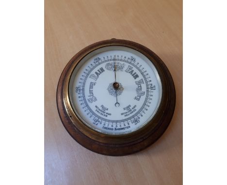  Sale Item:    OAK ANEROID BAROMETER   Vat Status:   No Vat   Buyers Premium:  This lot is subject to a Buyers Premium of 15%