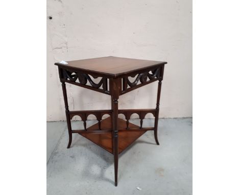  Sale Item:    MAHOGANY OCCASIONAL TABLE   Vat Status:   No Vat   Buyers Premium:  This lot is subject to a Buyers Premium of