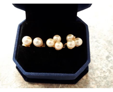 Sale Item:    2 PAIRS PEARL EAR RINGS MKD 750 & 14 K  Vat Status:   No Vat   Buyers Premium:  This lot is subject to a Buyer