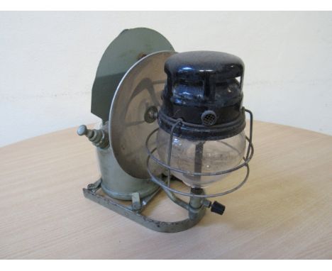  Sale Item:    TILLEY LAMP MODEL AL620   Vat Status:   No Vat   Buyers Premium:  This lot is subject to a Buyers Premium of 1
