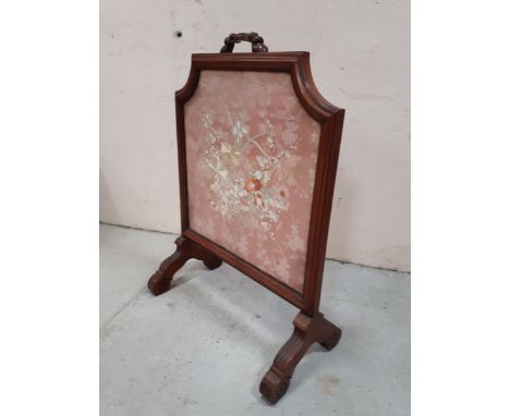  Sale Item:    MAHOGANY TAPESTRY FIRESCREEN   Vat Status:   No Vat   Buyers Premium:  This lot is subject to a Buyers Premium