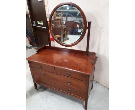  Sale Item:    MAHOGANY DRESSING TABLE   Vat Status:   No Vat   Buyers Premium:  This lot is subject to a Buyers Premium of 1