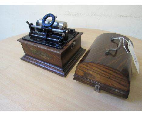  Sale Item:    EDISON-BELL PHONOGRAPH-NO HANDLE  Vat Status:   No Vat   Buyers Premium:  This lot is subject to a Buyers Prem