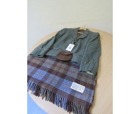  Sale Item:    GREEN TWEED KILT JACKET SPORRAN & TRAVEL RUG (AF)  Vat Status:   No Vat   Buyers Premium:  This lot is subject