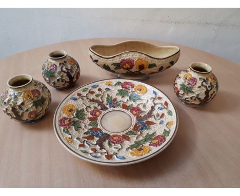  Sale Item:    5 PCS WOODS INDIAN TREE WARE   Vat Status:   No Vat   Buyers Premium:  This lot is subject to a Buyers Premium