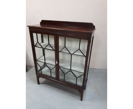  Sale Item:    MAHOGANY BOOKCASE WITH ASTRAGAL GLASS DOORS (AF)  Vat Status:   No Vat   Buyers Premium:  This lot is subject 