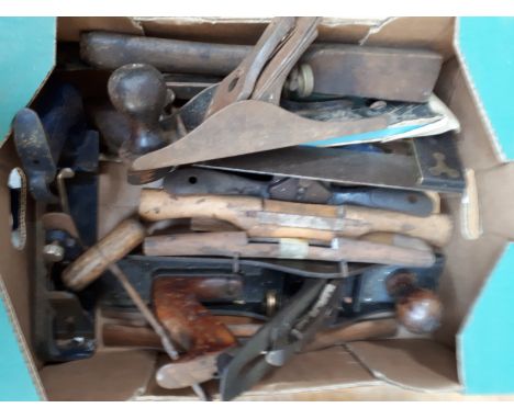  Sale Item:    BOX WOODWORKING TOOLS (AF)   Vat Status:   No Vat   Buyers Premium:  This lot is subject to a Buyers Premium o