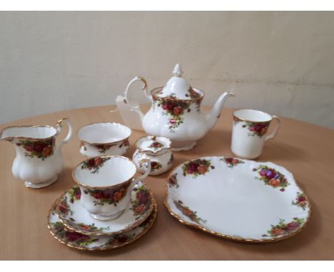 Sale Item:    30 PCS ROYAL ALBERT COUNTRY ROSES TEA CHINA  Vat Status:   No Vat   Buyers Premium:  This lot is subject to a 