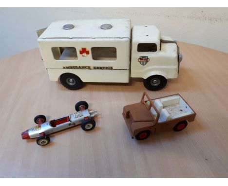  Sale Item:    3 TRIANG VEHICLES (AF)   Vat Status:   No Vat   Buyers Premium:  This lot is subject to a Buyers Premium of 15