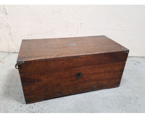  Sale Item:    OAK TRUNK (AF)   Vat Status:   No Vat   Buyers Premium:  This lot is subject to a Buyers Premium of 15% + Vat 