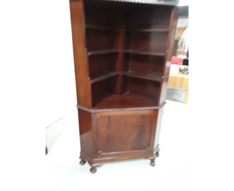  Sale Item:    MAHOGANY CORNER BOOKCASE (AF)   Vat Status:   No Vat   Buyers Premium:  This lot is subject to a Buyers Premiu