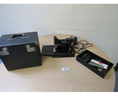  Sale Item:    CASED SINGER SEWING MACHINE & BOX SPARES (AF)  Vat Status:   No Vat   Buyers Premium:  This lot is subject to 