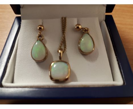  Sale Item:    OPAL SET PENDANT & EAR RINGS GOLD  Vat Status:   No Vat   Buyers Premium:  This lot is subject to a Buyers Pre