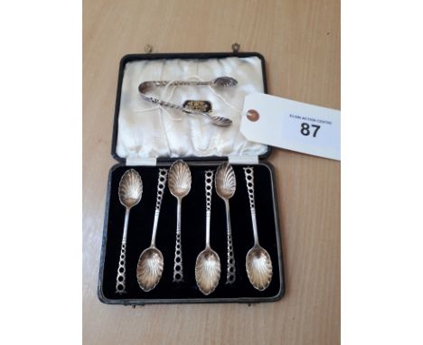  Sale Item:    CASED SET 6 SILVER TEASPOONS & TONGS  Vat Status:   No Vat   Buyers Premium:  This lot is subject to a Buyers 