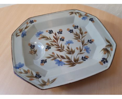  Sale Item:    HIGHLAND STONEWARE ASHET   Vat Status:   No Vat   Buyers Premium:  This lot is subject to a Buyers Premium of 