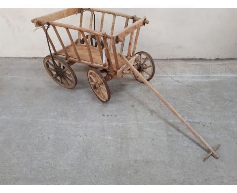  Sale Item:    VINTAGE DOG CART (AF)   Vat Status:   No Vat   Buyers Premium:  This lot is subject to a Buyers Premium of 15%