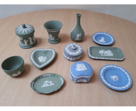 Sale Item:    BOX WEDGEWOOD JASPERWARE ITEMS   Vat Status:   No Vat   Buyers Premium:  This lot is subject to a Buyers Premi