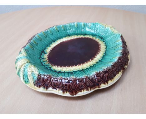  Sale Item:    GREEN BROWN & YELLOW DISH   Vat Status:   No Vat   Buyers Premium:  This lot is subject to a Buyers Premium of