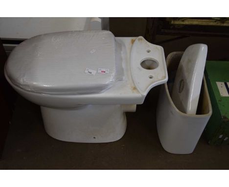 Ceramic toilet and cistern