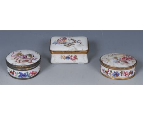 An 18th century Birmingham enamel rectangular box, the cover enamelled with Juno, Pegasus and chariot,  the sides with flower