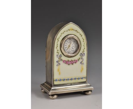 A Russian silver and enamel lancet shaped boudoir timepiece, 2.25cm dial inscribed with Roman numerals, keywound movement, de