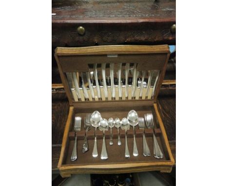 Oak Canteen of Silver Plated Cutlery, 6 place setting (2 teaspoons and small fork missing)