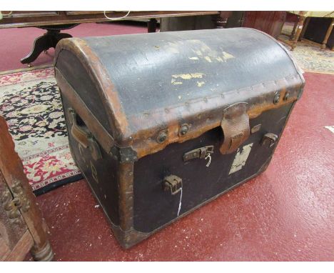 Dome top trunk