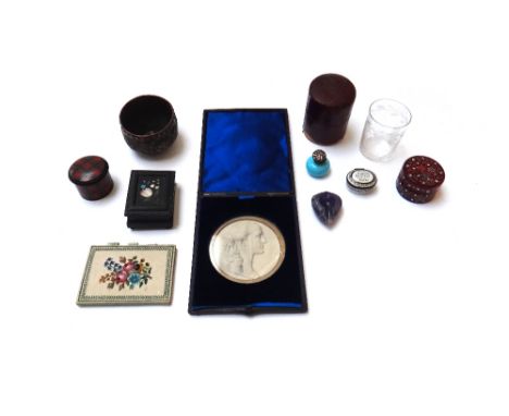 A quantity of small collectables, including; an amethyst hardstone carved pipe bowl, 5cm, an 18th century enamel oval patch b