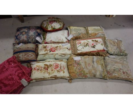 Fourteen cushions, including Aubusson tapestry and kelim. (14). 