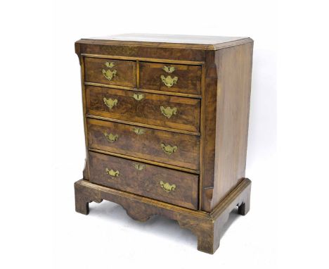 George I style antique burr walnut chest of drawers of small proportion, the crossbanded top over canted pilasters with two s