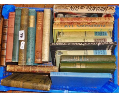 Assorted old hardback books (one shelf)