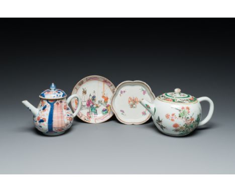 Full title: Two Chinese famille verte and Imari-style teapots and two saucers, Kangxi and laterDescription:L.: 20,5 cm - H.: 