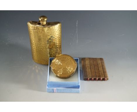 A vintage powder compact, an inter-War novelty wooden cigarette case and a hip flask