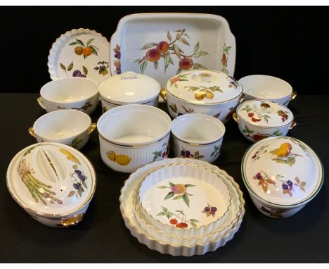 Royal Worcester Evesham patern oven to table ware inc large casserole/oven dish,  others smaller, oval, circular, graduated f