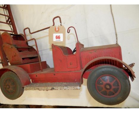 OLD LARGE 1930'S STYLE TIN TOY FIRE ENGINE
