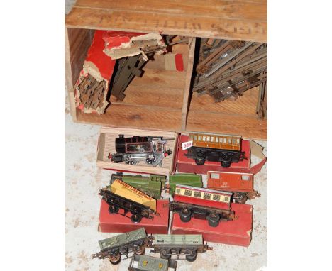 COLLECTION OF HORNBY O GAUGE INC. CLOCKWORK TIN PLATE LOCOMOTIVES, MODEL 40 TANK ENGINE AND MODEL 501 ENGINE, ROLLING STOCK, 