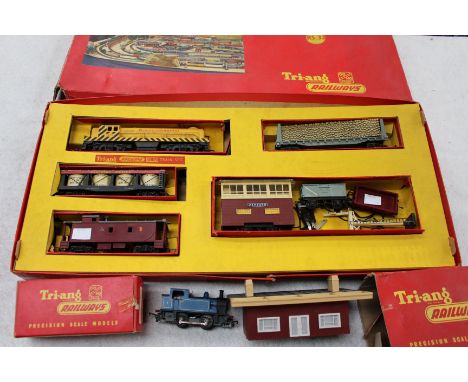 Triang Railway OOHO gauge, complete boxed set, R532 with boxed ticket office R473 and boxed Nellie Shunter R355 (4)