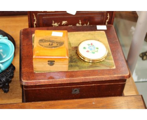 A Victorian sewing box, a Mauchline ware box and a powder compact. (3)