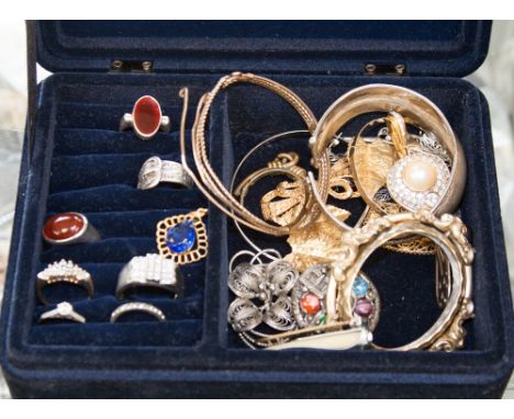 A quantity of costume jewellery to include stone set silver rings, silver bangle, Victorian yellow metal picture, pendants, e