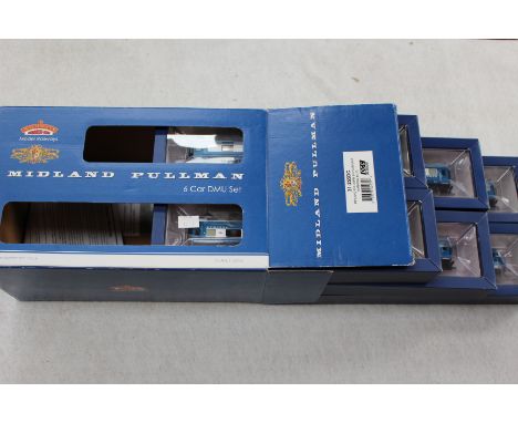 A Bachmann Branch line Midland Pullman six car DMU set, 31.255 DC, DCC on board, boxed