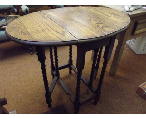 Oak drop leaf gate leg side table on barley twist supports