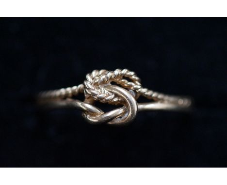 9ct Gold knot ring Size M