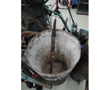 Two hedging tools 