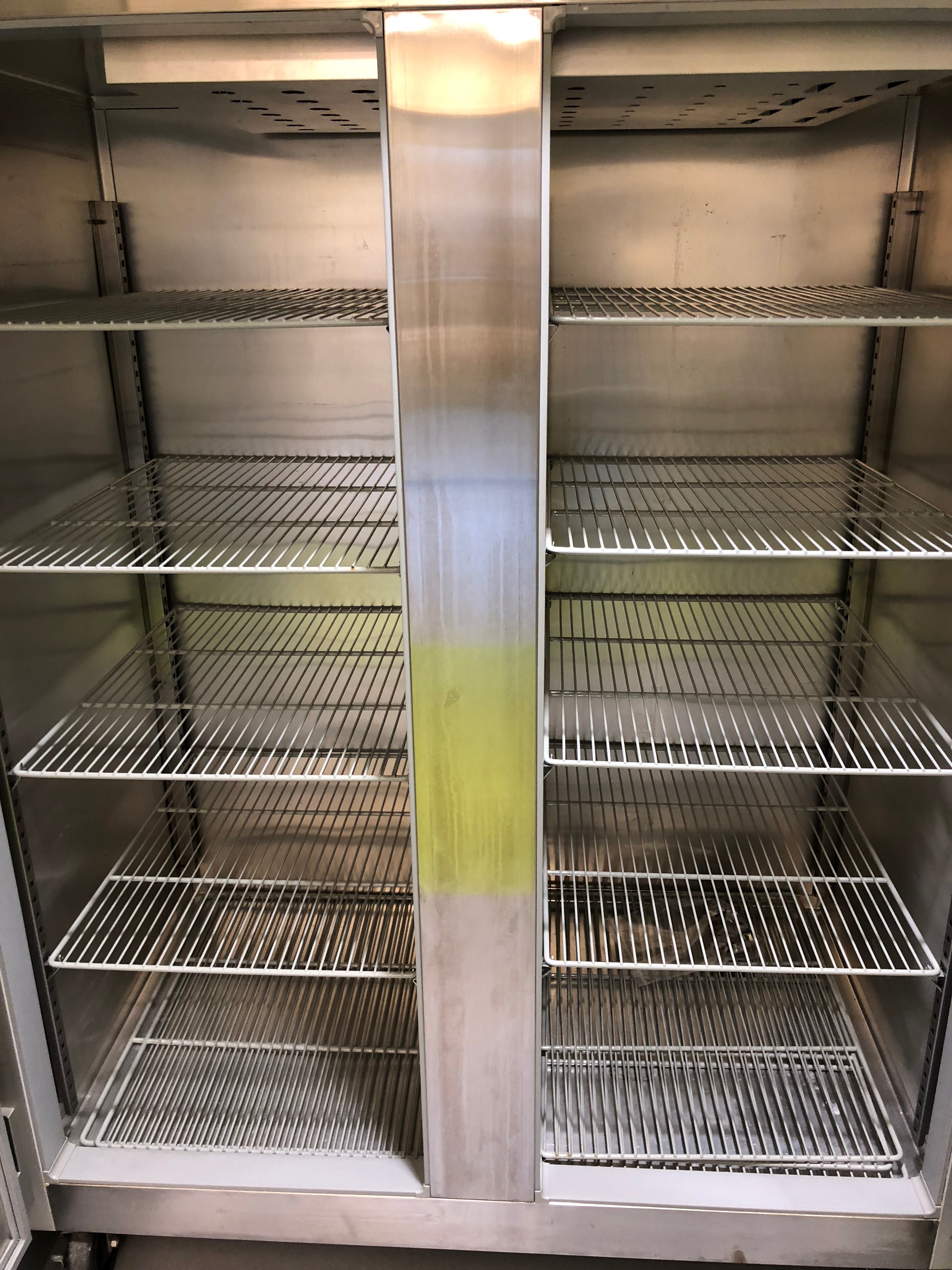 mccall-double-door-ss-refrigerator-model-7-7045t-sn-m-7240233-115v