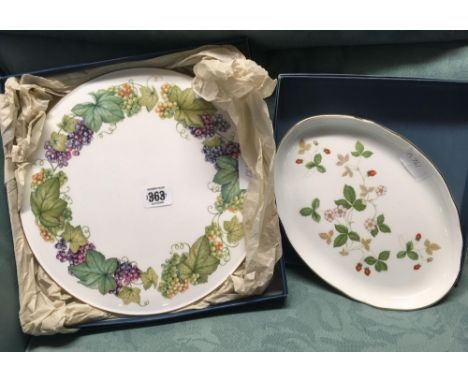 ROYAL WORCESTER VINE HARVEST CAKE PLATE &amp; WEDGWOOD WILD STRAWBERRY DISH, BOTH BOXED