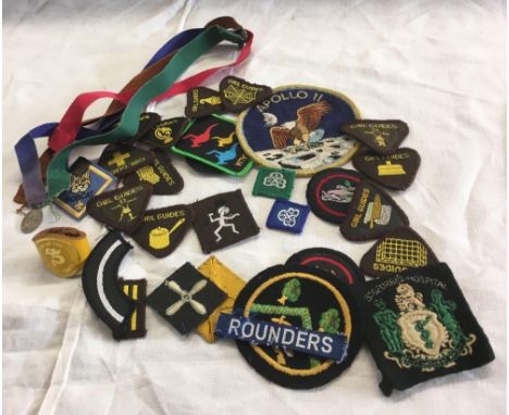BAG OF VINTAGE CLOTH BADGES INCL; SCOUTS &amp; GUIDES
