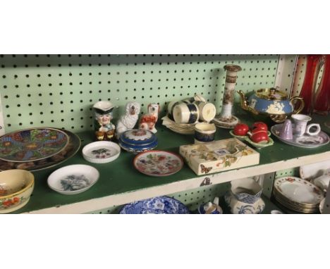 SHELF OF VARIOUS VINTAGE CHINA INCL; CARLTONWARE 