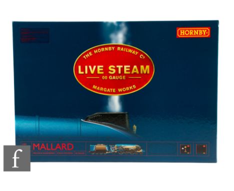 An OO gauge Hornby Live Steam R1041 Mallard train set, set comprising 4-6-2 LNER Mallard locomotive and tender, controller, t